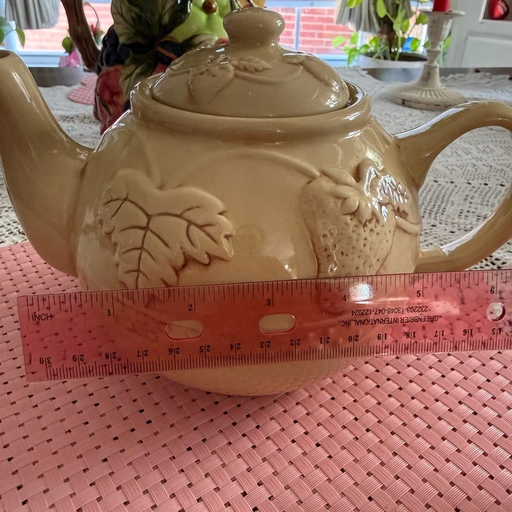 Vintage Strawberry Embossed Ceramic Teapot Pre-Owned Cottagecore